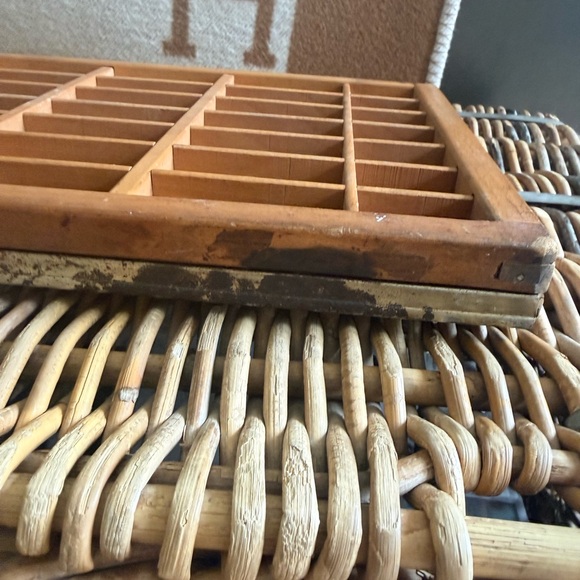 Vintage Wooden Printer's Tray - Picture 14 of 16